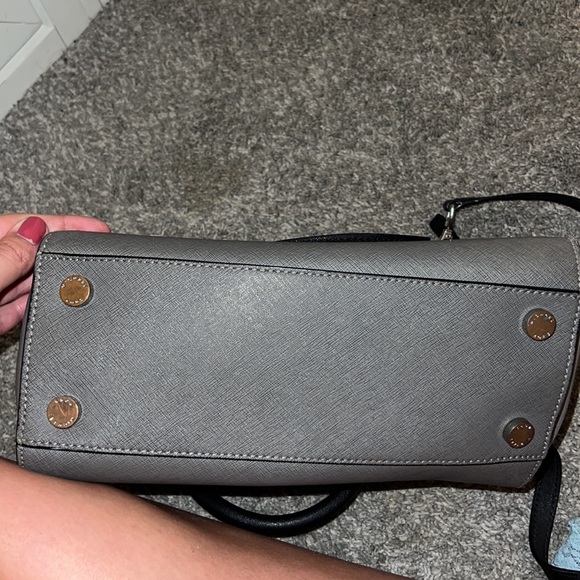 Michael Kors purse - Picture 6 of 6